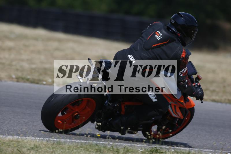 /Archiv-2023/32 08.06.2023 TZ Motorsport ADR/Gruppe gruen/backside